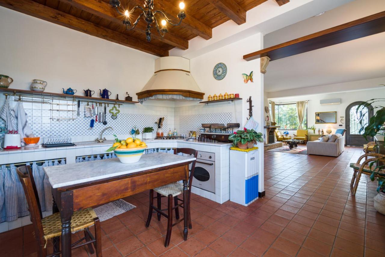 Villa Tina تاورمينا المظهر الخارجي الصورة